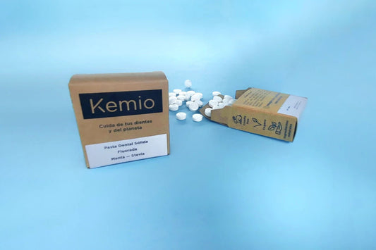 Qué es y cómo se usa la pasta de dientes sólida - Kemio